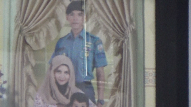 
Keluarga Awak KRI Nanggala 402 Asal Probolinggo Berharap Putranya Diberikan Keselamatan