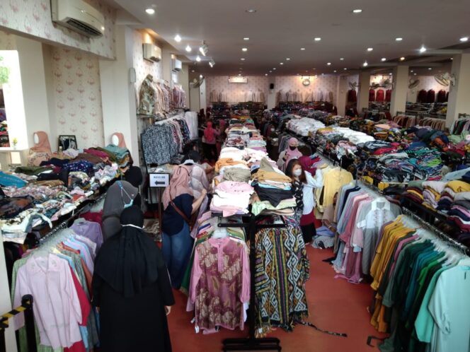 
Penjualan Meningkat, Indah Bordir Capai 6000 Pengunjung dalam Sepekan