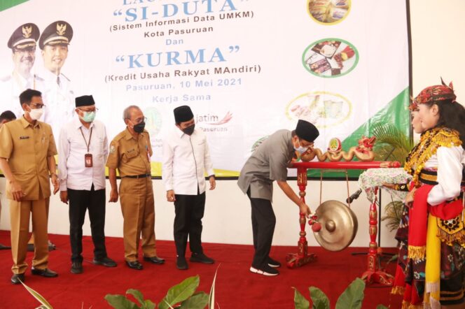 
Menuju Digitalisasi UMKM, Gus Ipul Launching Aplikasi Si Duta dan Kurma