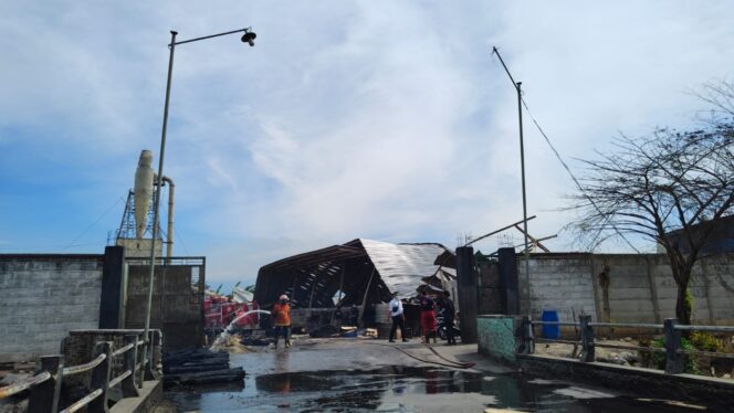 
PT Grapari di Kota Probolinggo Terbakar Lagi