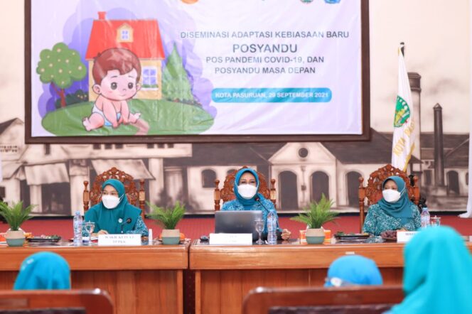 
Jadi Ujung Tombak Pemberdayaan Masyarakat, Ketua TP PKK Kota Pasuruan Apresiasi Kader Posyandu