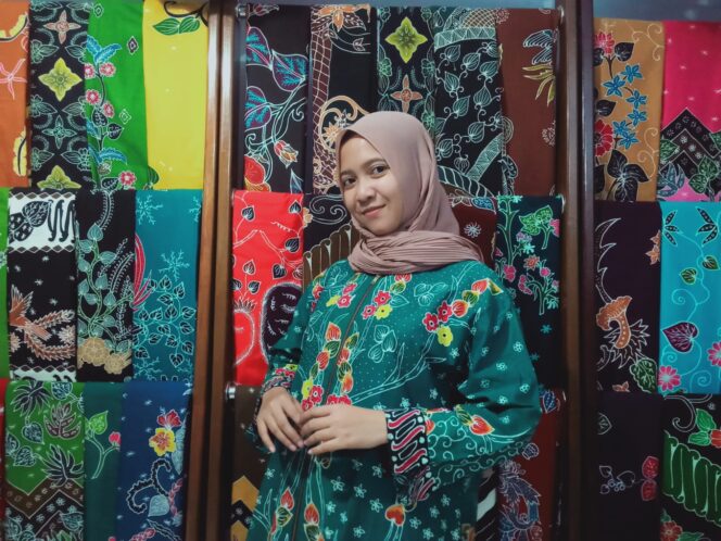 
Cerita Sukses Juragan Batik Muda Asal Pasuruan