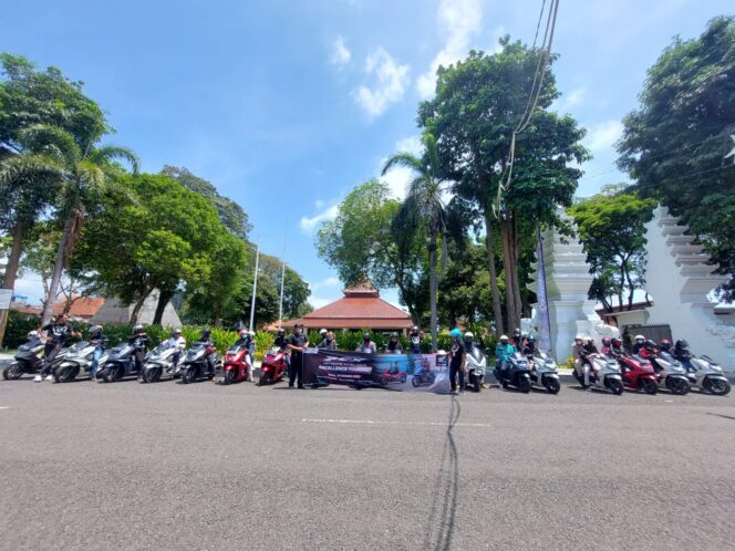 
Konsumen Honda PCX Banyuwangi Turing Elegan dengan Honda PCX