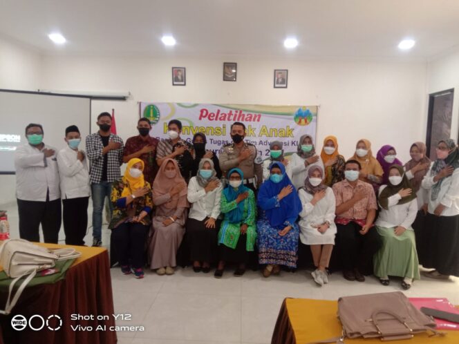 
Kemenag Lepas 28 Calon Mahasiswa Baru ke Maroko