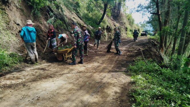 
Pasca Longsor, Jalur Sariwani Bromo Kembali Normal