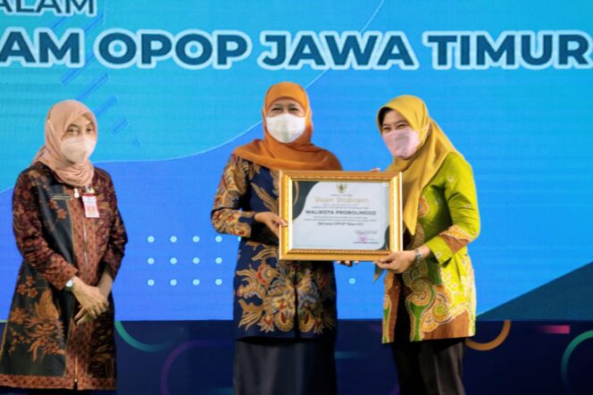 
Dukung OPOP, Pemkot Probolinggo Dapat Penghargaan dari Gubernur Jatim