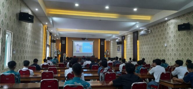 MPM Honda Jatim Ajak Siswa SMKN 12 Malang Jadi Generasi Cari Aman di Jalan Raya