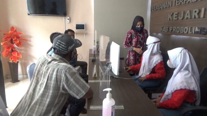 Lurug Kejaksaan, Warga Binor Tanyakan Kejaksaan Perkembangan Dugaan Korupsi Mantan Kadesnya