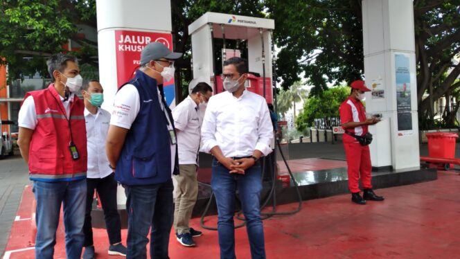 
Pastikan Stok Aman, Wakil Menteri BUMN I Cek Ketersediaan BBM  di SPBU Wilayah Jatim