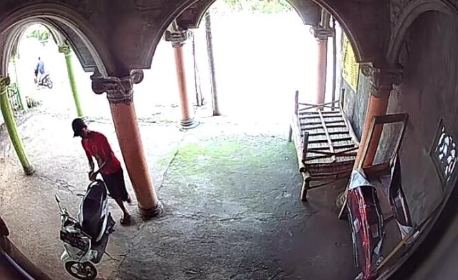 
Motor Pemilik Warung Lalapan di Warungdowo Raib Digondol Maling