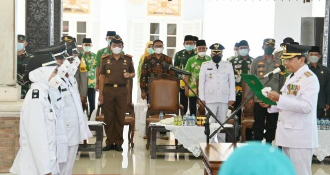 
Lantik 54 Kades, Bupati Irsyad Minta Para Kades Siap Siaga Hadapi Wabah PMK