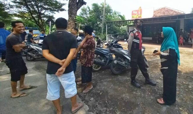 
Polisi Datangi Tempat Berkumpul Terduga Kelompok Sesat di Pasuruan