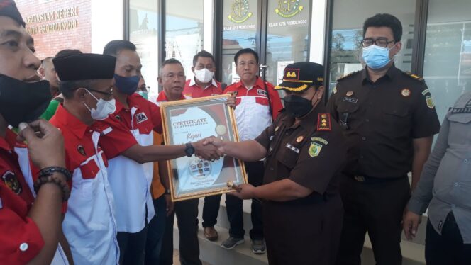 
Aliansi LSM Apresiasi Kinerja Kejari Kota Probolinggo