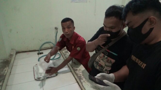 
Geger! Bayi Beserta Ketuban Ditemukan Warga Probolinggo di Jalan Setapak