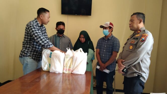 
Demi Anak, Pria di Pasuruan Nekat Curi Susu di Minimarket
