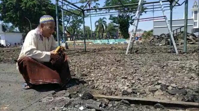 
Rel Kereta Diduga Peninggalan Belanda Ditemukan di Alun-alun Pasuruan