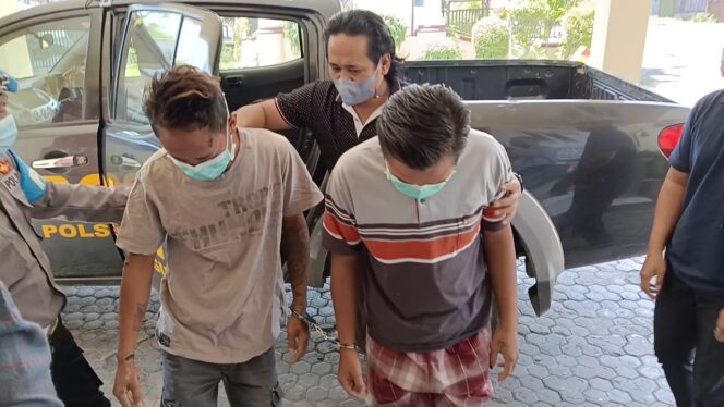 
Dua Begal Bercelurit di Jalur Pantura Dibekuk Satreskrim Polsek Dringu