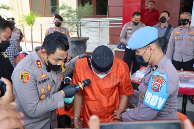 
Nyabu, Mantan  Anggota DPRD  Kabupaten Probolinggo Dibekuk Polisi