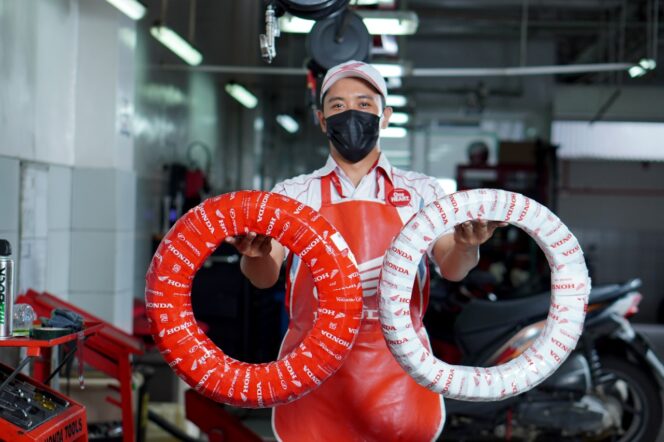 
Persiapan Musim Hujan, Ganti Ban Dulu di AHASS