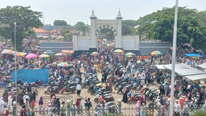 
Haul KH Abdul Hamid ke-41, Pemkot Pasuruan Fasilitasi Puluhan Sound System di Jalan