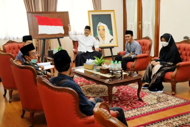 
Gus Ipul Lepas Keberangkatan Kafilah MTQ Tingkat Nasional XXIX