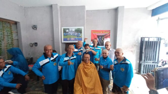 
Irjen Teddy Jabat Kapolda Jatim, Alumni SMPN 1 Pasuruan Gelar Aksi Cukur Gundul