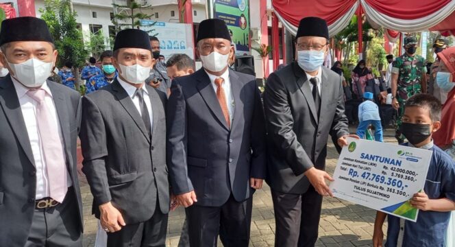 
BPJS Ketenagakerjaan Pasuruan Serahkan Santunan ke Ahli Waris