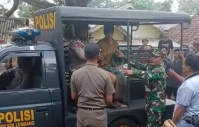 
Pria Diduga ODGJ Ngamuk, Dua Orang di Pasuruan Ditusuk hingga 1 Tewas