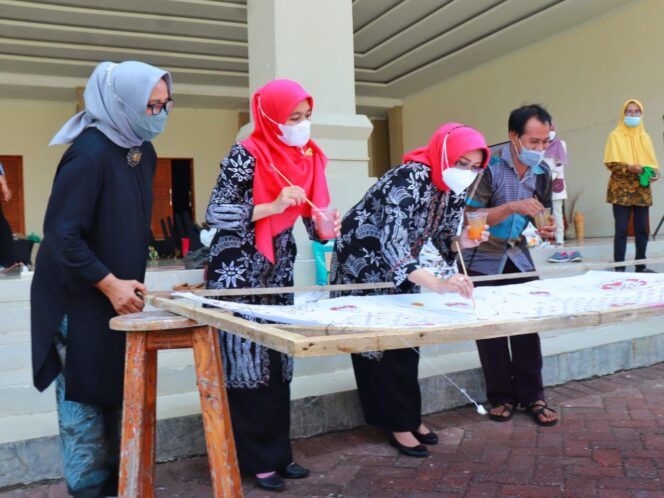 
Buka Pelatihan Batik, Fatma Ingin Batik Kota Pasuruan Punya Ciri Khas