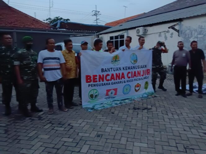 
Peduli Korban Gempa, Pengusaha Gaharu Probolinggo Salurkan Bantuan ke Cianjur