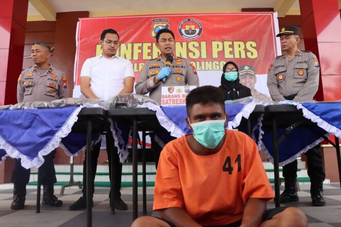 
Pria di Probolinggo Bacok Selingkuhan Istri hingga Tewas