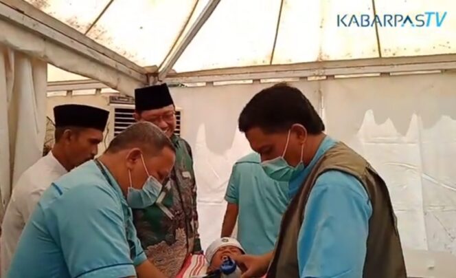 
Peringati Hari Jadi Kabupaten Pasuruan, DPRD Kabupaten Pasuruan Gelar Khitan Massal