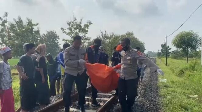 
Wanita di Pasuruan Tewas Ditabrak Kereta