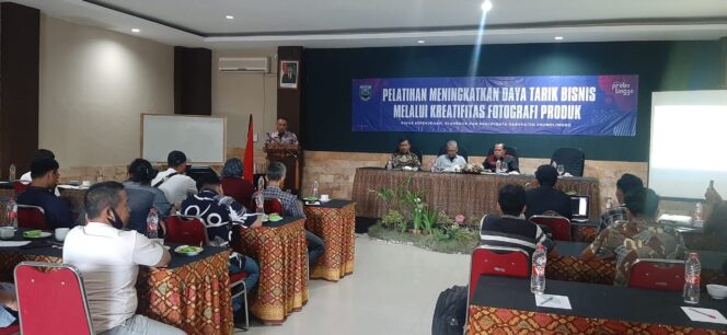 
Disporapar Kabupaten Probolinggo Berikan Pelatihan Meningkatkan Daya Tarik Bisnis