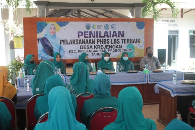 
TP PKK Probolinggo Lakukan Penilaian Pelaksanaan PHBS LBS Terbaik