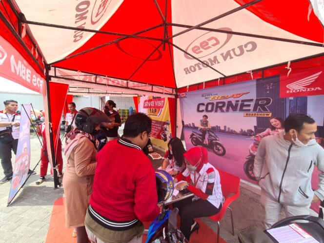 
Cun Motor Group Bagi-Bagi 1000 liter BBM untuk 1000 Konsumen