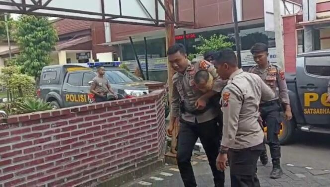 
Dua Tahanan yang Kabur Ditangkap Kembali, 5 Diburu Polisi