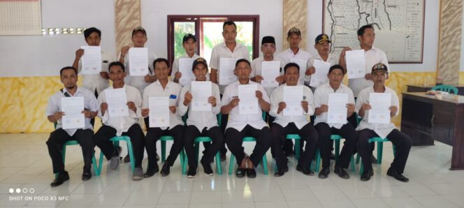 
Kades dan Perangkat Desa di Probolinggo Teken Pakta Integritas