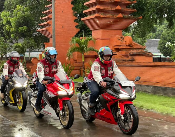 
Satmori: Bikers Honda CBR250RR Touring Sambil Berbagi
