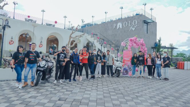 
Riding Romantis Bersama Honda Scoopy, Makin Fashionable