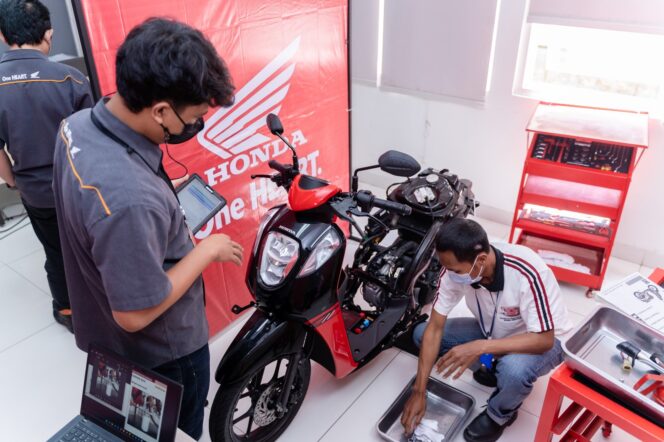 
Festival Vokasi Satu Hati Regional MPM Honda Jatim Diikuti 12 Siswa dan 10 Guru