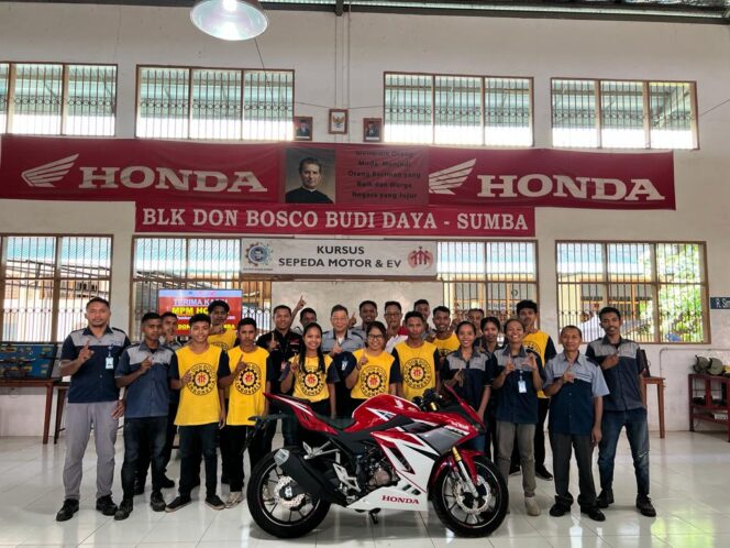
Sinergi Bagi Negeri, MPM Honda Jatim Serahkan Bantuan Sepeda Motor Untuk BLK Don Bosco