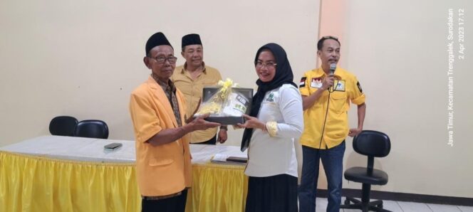
Golkar Trenggalek Gelar Bukber dan Bagikan Ribuan Bingkisan Lebaran
