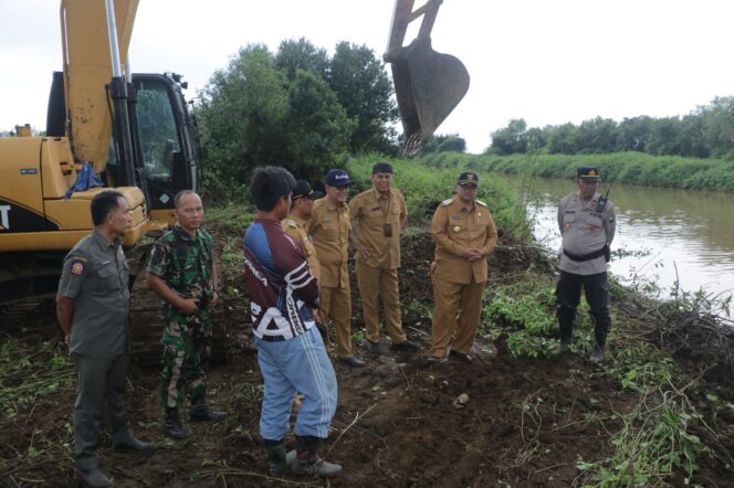 
Berpotensi Picu Banjir, Sejumlah Sungai di Probolinggo Mulai Dinormalisasi