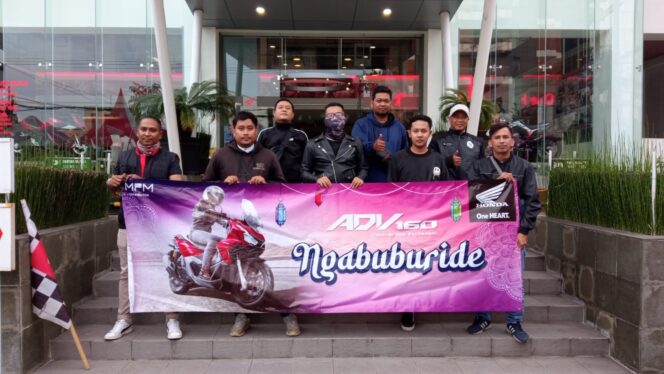 
Honda ADV160 Kaya Akan Fitur Canggih Bikin Ngabuburide Jadi Menyenangkan