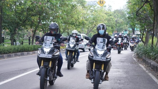 
Berkendara dengan Honda CB150X Lebih Nyaman Dilengkapi Urban Seat