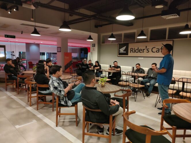 
Kopdargab Halalbihalal Komunitas Honda di Malang