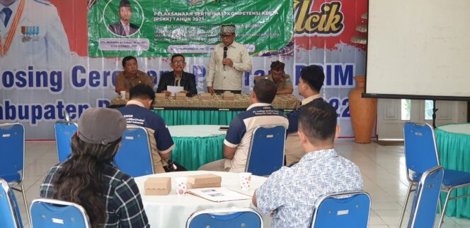 
Puluhan Driver Jeep di Gunung Bromo Ikuti Sertifikasi