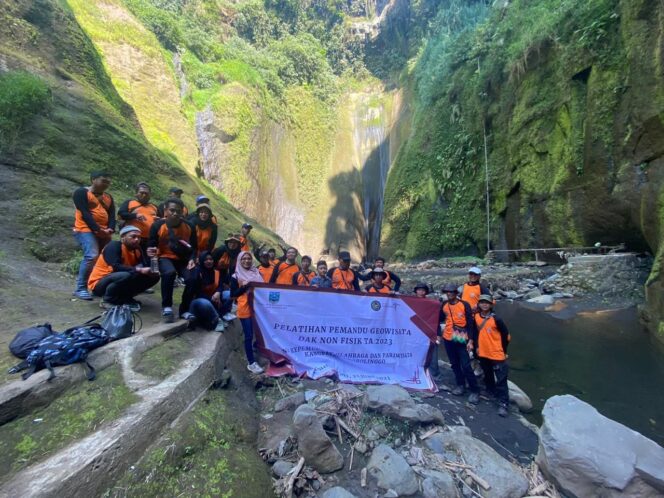 
Disporapar Probolinggo Berikan Pelatihan Pemandu Geowisata