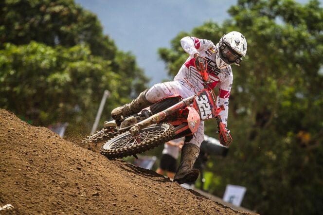
Tampil Konsisten, Crosser Binaan Astra Honda Kembali Raih Poin Pada MXGP Lombok